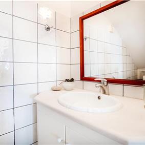 3 bedroom villa with pool & sea & mountain views, Episkepsi, sleeps 7